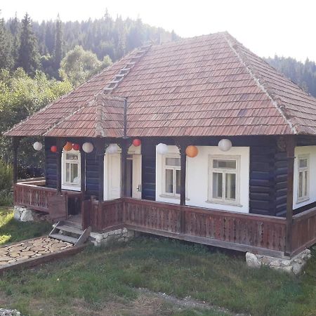 La Malu' Bistritei - Casutele Valea Stanii Exterior foto